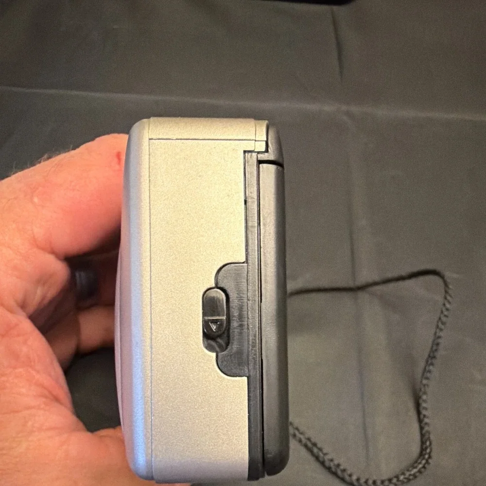 Argus Cintar 520 Silver 35mm Film Point & Shoot Camera Focus-Free 28mm Lens